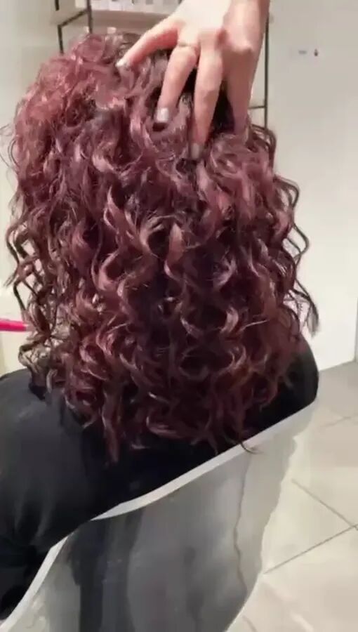 💚 Avoir des boucles bien définies, c’est un art ! 